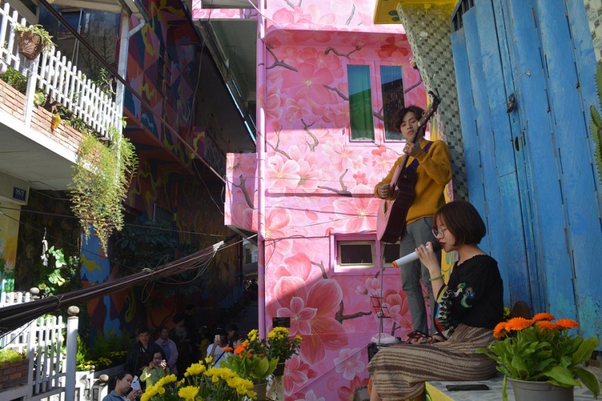 Phát hiện dốc Nhà Làng: con ngõ nhỏ nhưng cực kỳ hút khách